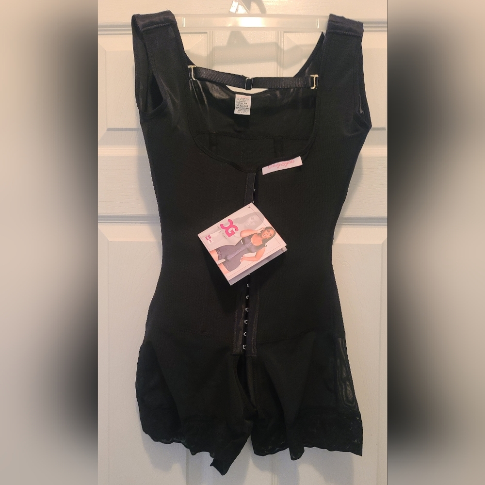 New with tag Stage 2 faja size L… tags still attached couldn’t fit.